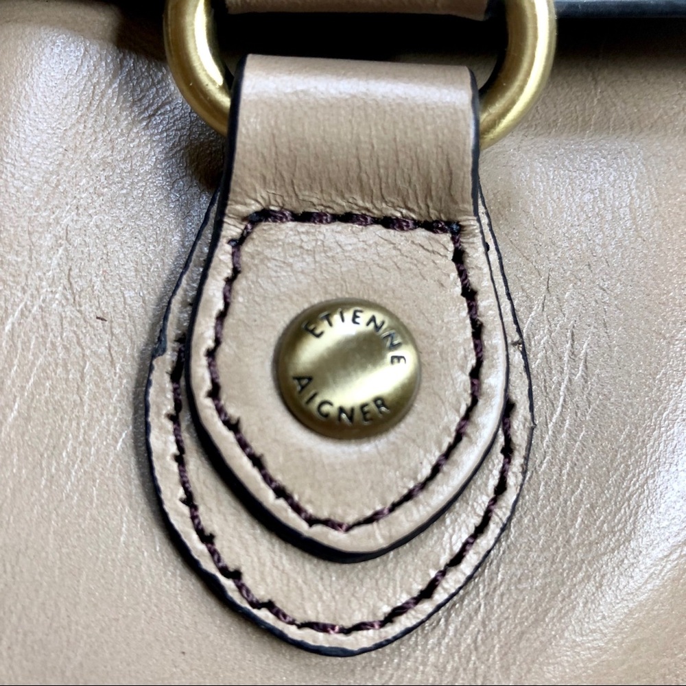 Etienne Aigner ~  Leather Handbag - Picture 4 of 8